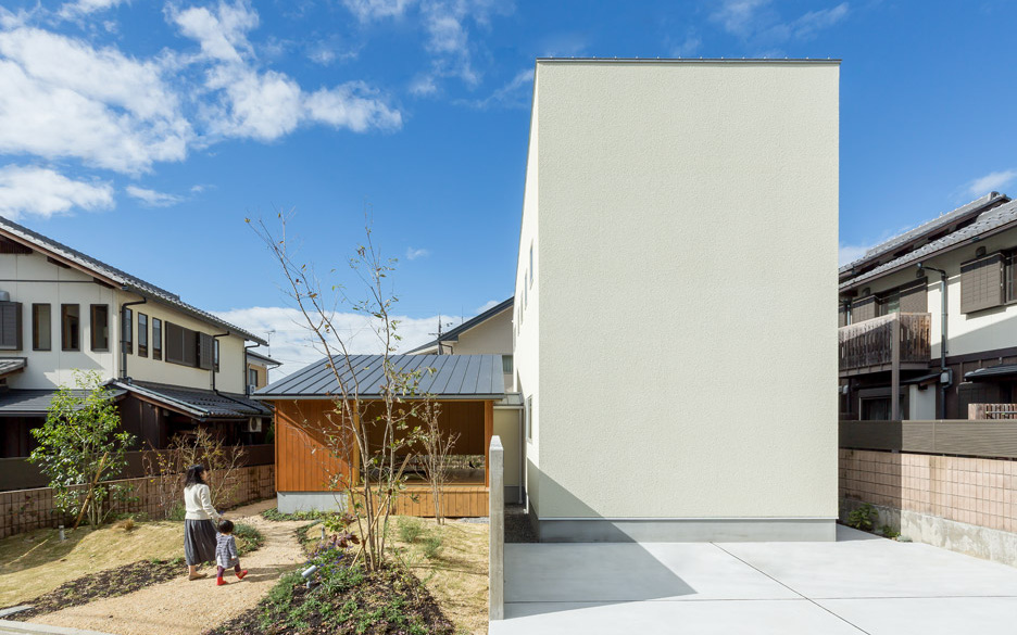 Ngôi nhà nhỏ với tầm nhìn hướng ra vườn đẹp lý tưởng của gia đình trẻ ở Nhật