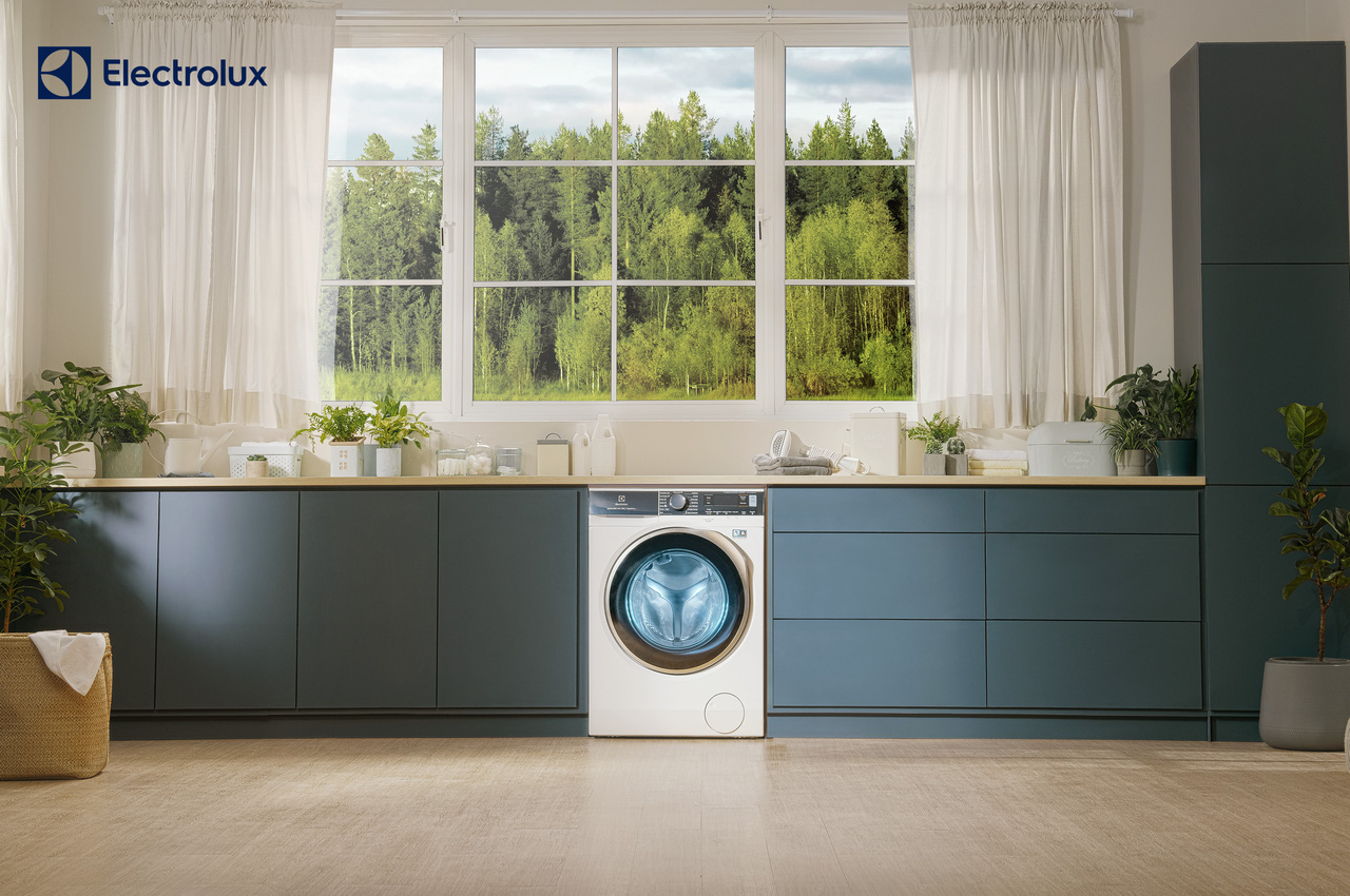 Electrolux ra mắt máy giặt UltimateCare mới với cảm biến AI thông minh giúp giặt sạch sâu tiết kiệm nước - Ảnh 1.