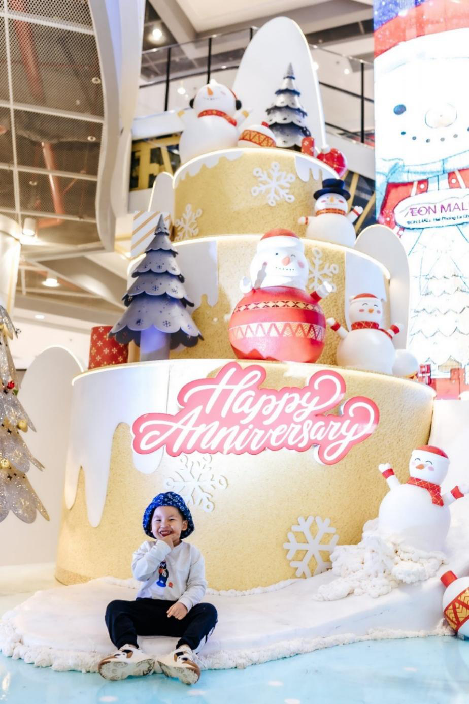 Người tuyết khổng lồ “hạ cánh” AEON MALL Hải Phòng Lê Chân đón Giáng Sinh cùng thành phố Cảng - Ảnh 3.