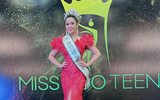 Mỹ nhân Việt mới 13 tuổi vừa đăng quang cuộc thi Miss Teen quốc tế là ai mà được cho rằng làm rạng danh nhan sắc không thua gì Thùy Tiên