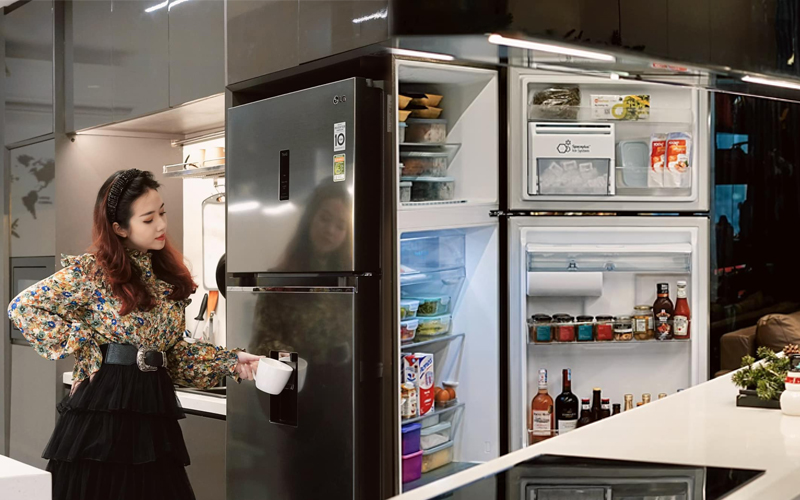 9x Sài Gòn review nhanh chiếc tủ lạnh toàn chức năng thông minh, sử dụng tốt với giá gần 20 triệu