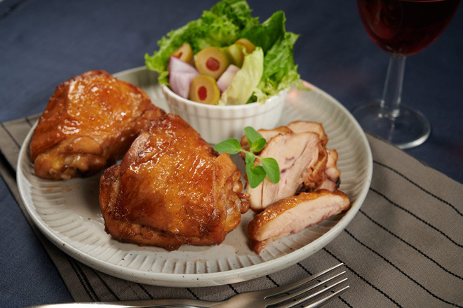 Bếp Trưởng Norbert Ehrbar bật mí công thức nấu món ăn đủ dinh dưỡng và chuẩn không khí Noel - Ảnh 1.