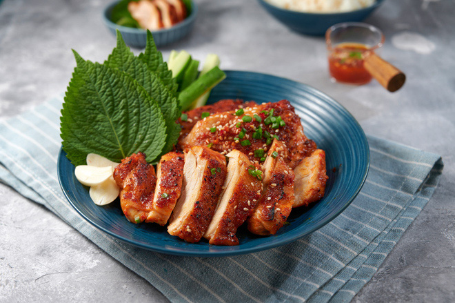 Bếp Trưởng Norbert Ehrbar bật mí công thức nấu món ăn đủ dinh dưỡng và chuẩn không khí Noel - Ảnh 2.