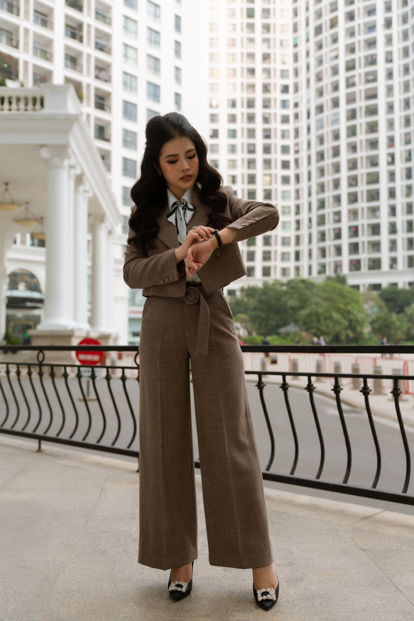 Thương hiệu được các BTV tài chính lựa chọn xây dựng phong cách sang trọng - Ảnh 4.