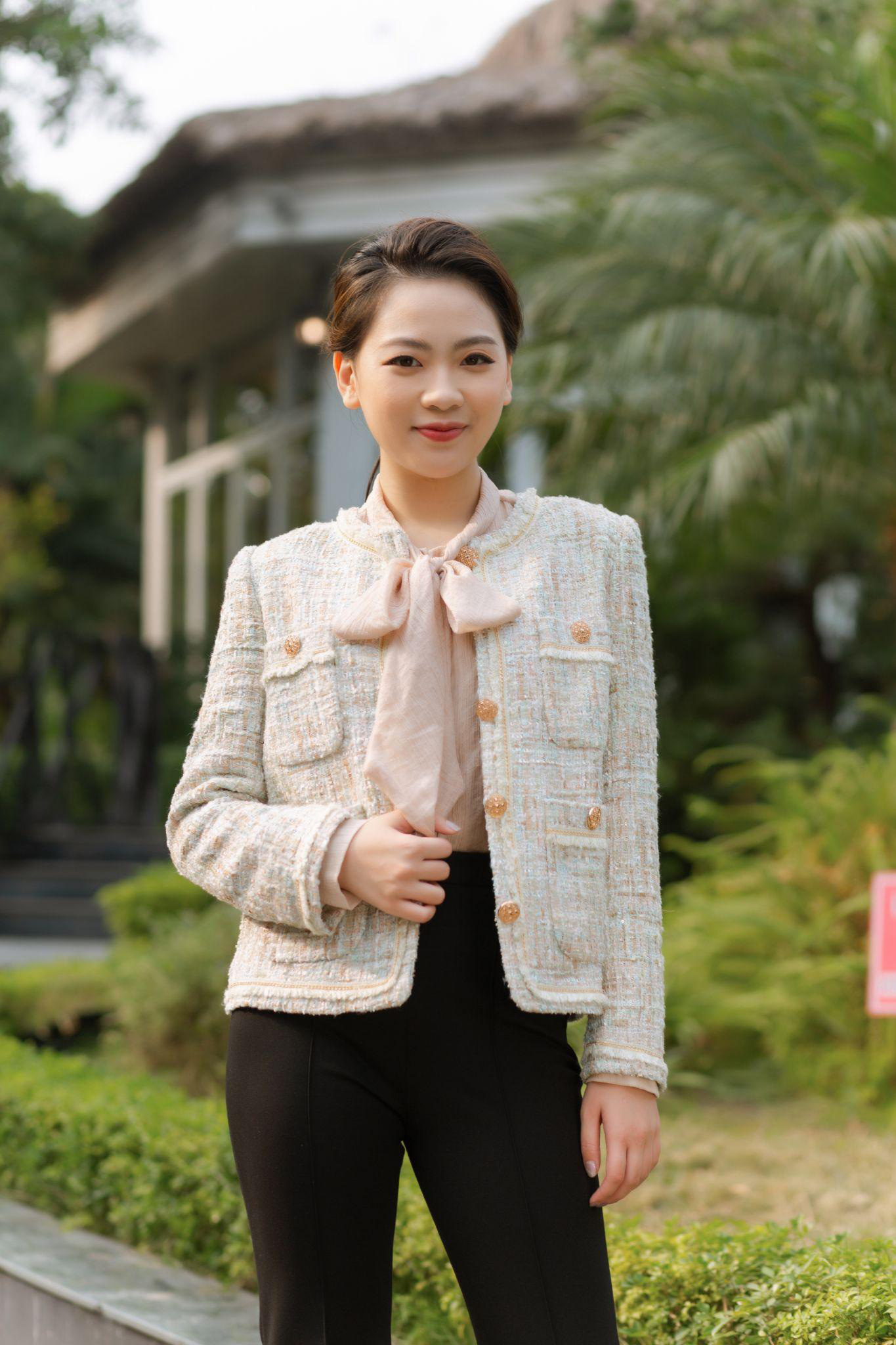 Thương hiệu được các BTV tài chính lựa chọn xây dựng phong cách sang trọng - Ảnh 7.