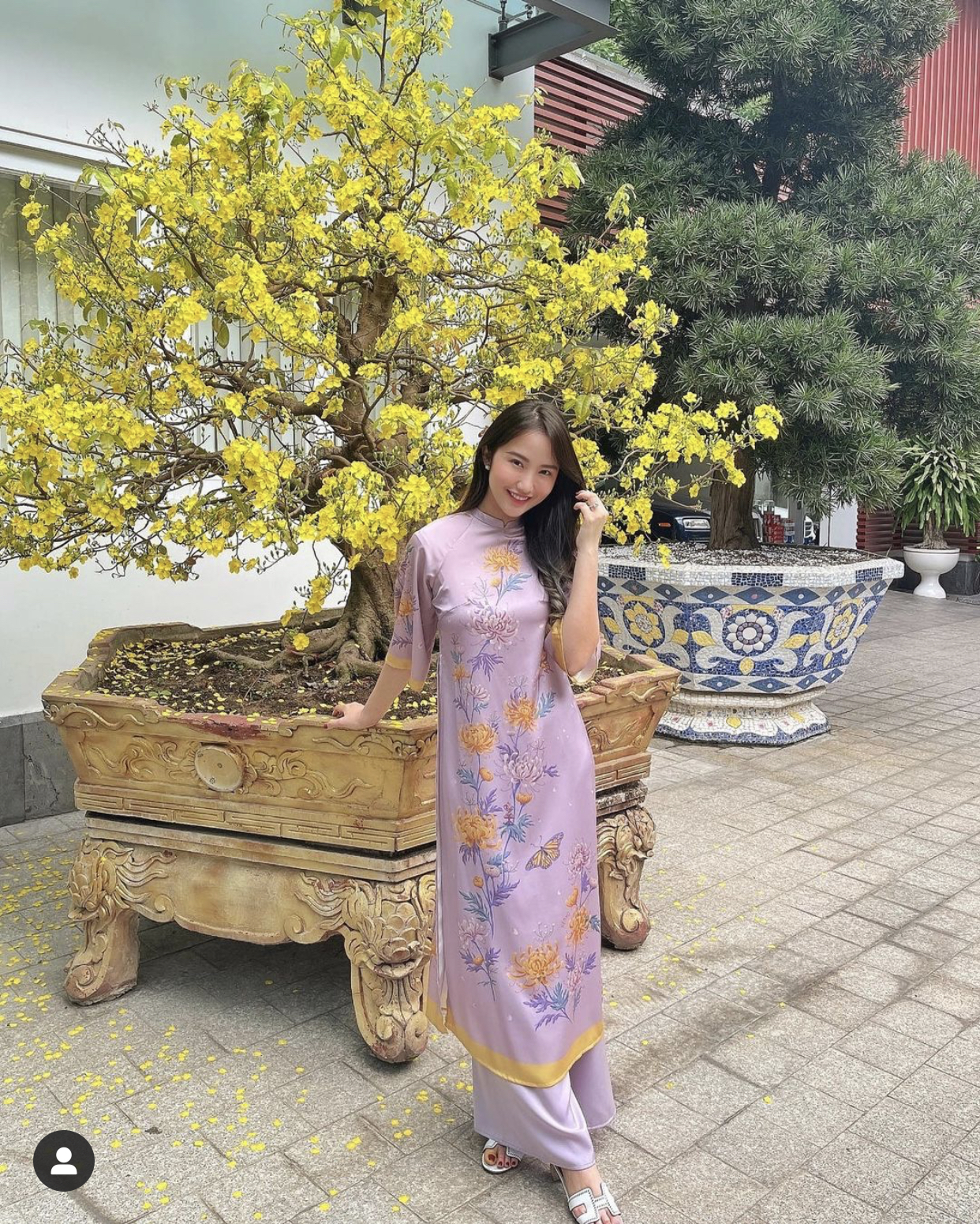 Primmy Trương khoe khoảnh khắc rạng rỡ sáng mùng 1 Tết, diện áo dài xinh đẹp đón năm mới đầu tiên ở nhà Phan Thành - Ảnh 2.