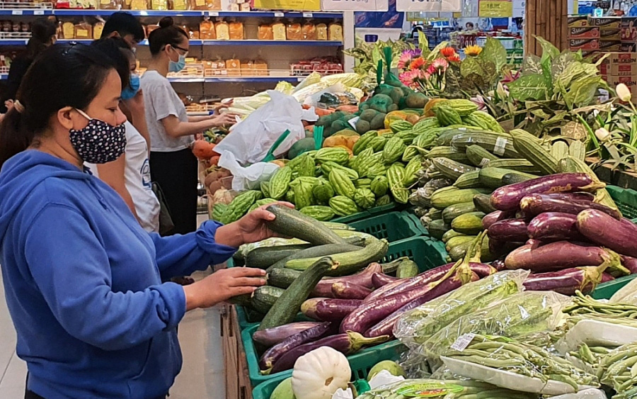 Cập nhật nhanh giá thực phẩm sau Tết từ chợ dân sinh tới siêu thị: Người tiêu dùng "an tâm" vì vẫn rất bình ổn, không biến động mạnh
