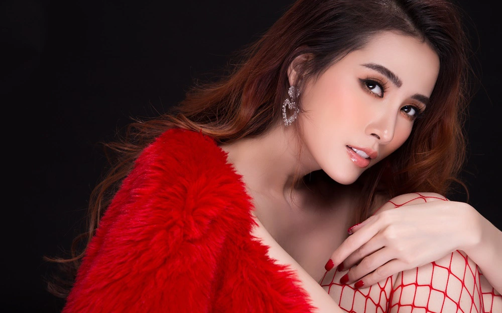 Hoa hậu Phan Thị Mơ phản ứng khi bị bố mẹ hối thúc lấy chồng sinh con 