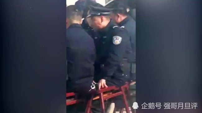 Thảm án chấn động Trung Quốc đầu năm mới: 1 gia đình 4 người tử vong, 2 đứa trẻ trốn thoát, nghi là giết người trả thù vì bị "cắm sừng" - Ảnh 2.