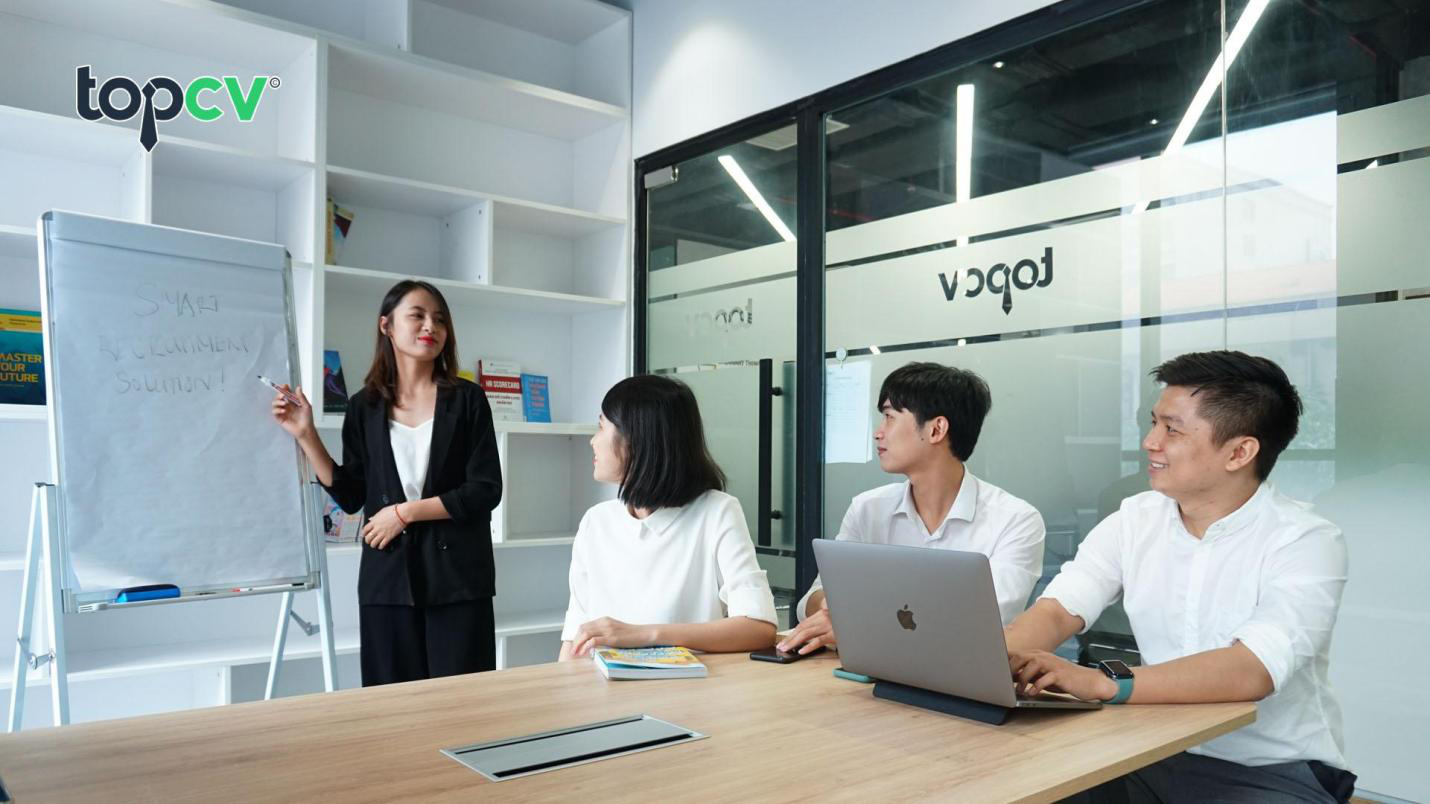 Nhờ TopCV, tìm việc chưa bao giờ nhanh chóng và tiện lợi đến thế - Ảnh 1.
