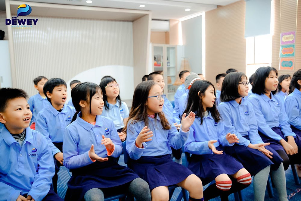 Nghe qua triết lý giáo dục, ba mẹ đã quyết định cho con học ở ngôi trường này - Ảnh 2.