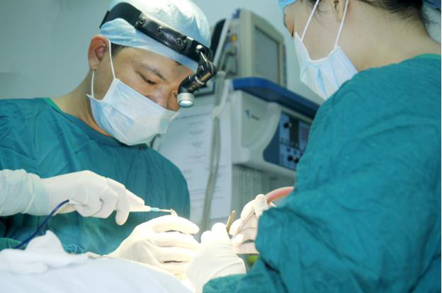 Bác sĩ thẩm mỹ Nguyễn Khanh: Hãy trân quý vẻ đẹp đến từ chính con người bạn - Ảnh 2.