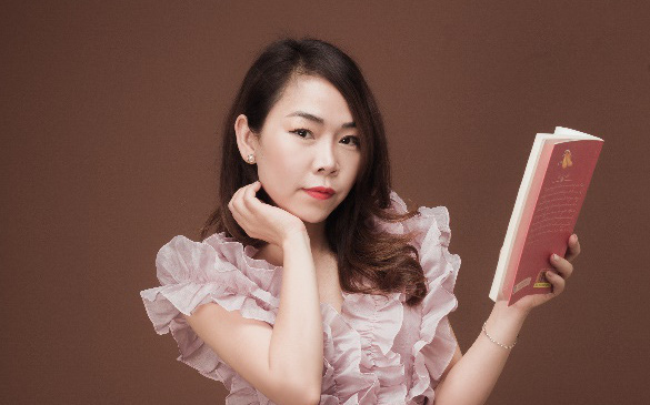 Huyền Nhím: Câu chuyện từ việc… cần giấy gói xôi cho đến trở thành nhà văn nhân ái