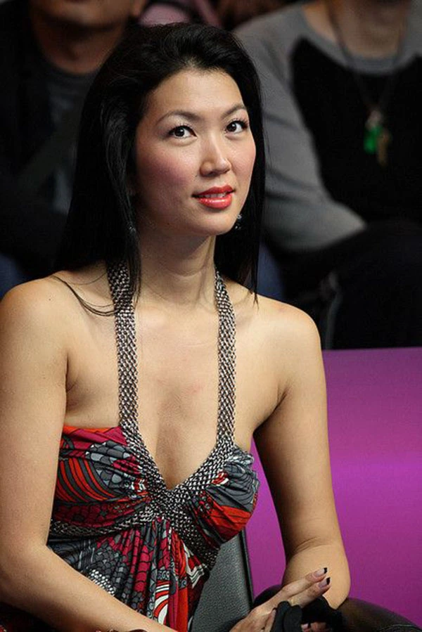Nữ diễn viên người Mỹ gốc Hàn bị ung thư buồng trứng, chủ quan với các dấu hiệu giống hệt bệnh về đường tiêu hoá - Ảnh 2.