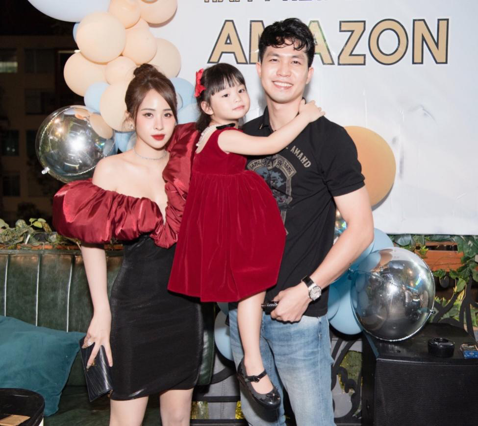 Đặng Thanh Huynh - Từ nữ sinh tập tành bán hàng đến cô chủ shop thời trang gần 300.000 người theo dõi - Ảnh 3.