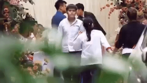 Người mẹ vợ bề thế của Xuân Trường xuất hiện thần thái trong đám hỏi: Bảo sao Nhuệ Giang lại xinh đến thế! - Ảnh 5. Người mẹ vợ bề thế của Xuân Trường xuất hiện thần thái trong đám hỏi: Bảo sao Nhuệ Giang lại xinh đến thế! - Ảnh 5.