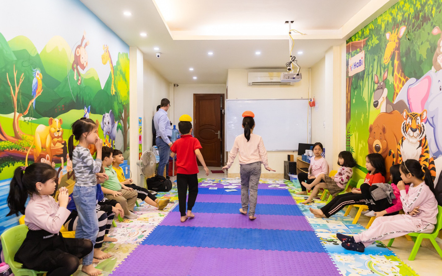 Habi English Center - Cho con học mà chơi, chơi mà học để tiếng Anh luôn là bộ môn thú vị