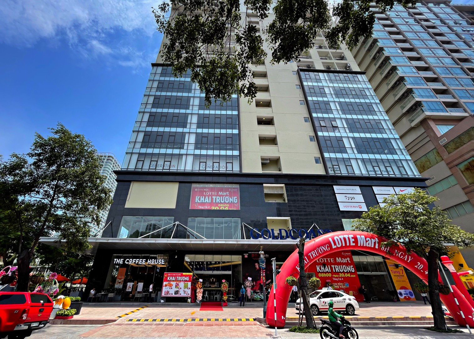 Trải nghiệm mua sắm hiện đại tại LOTTE Mart Gold Coast Nha Trang - Ảnh 1.