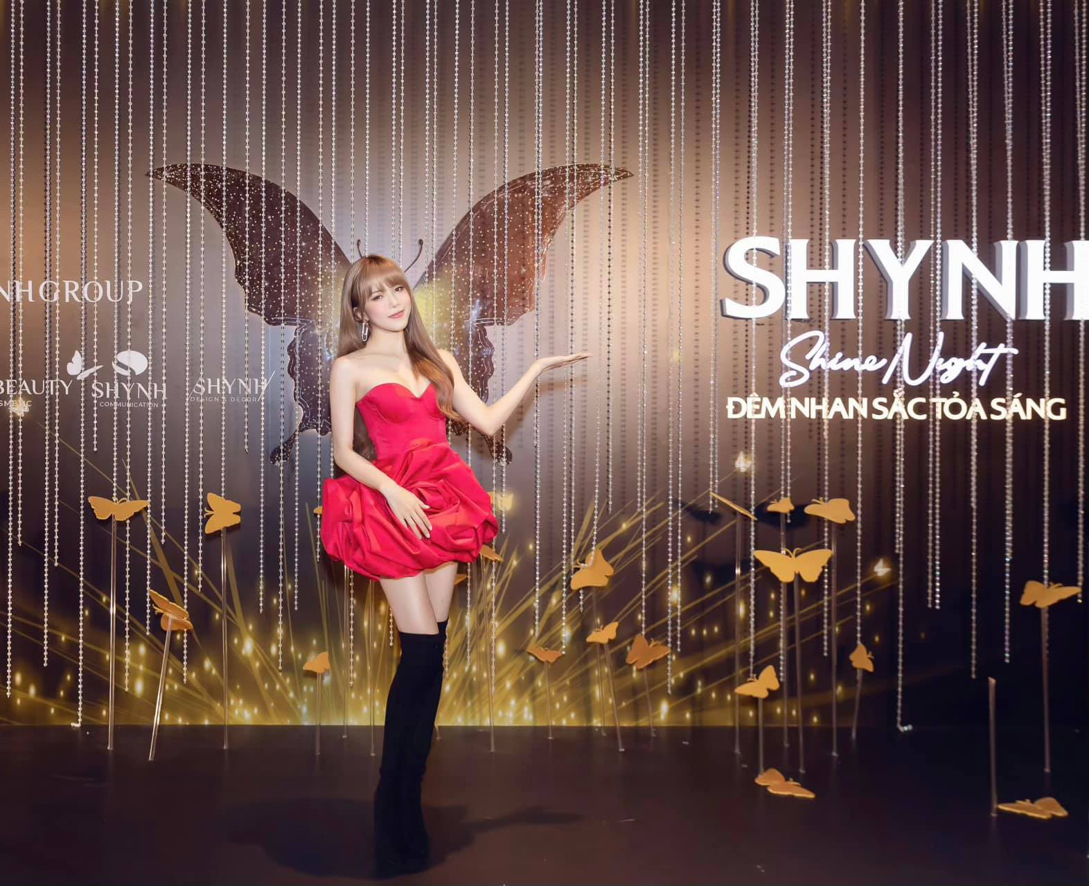 Sao nữ chiếm trọn spotlight đêm tiệc Shynh Shine Night: Lệ Quyên hoá nữ hoàng sánh vai bên công chúa Thiều Bảo Trâm! - Ảnh 5.