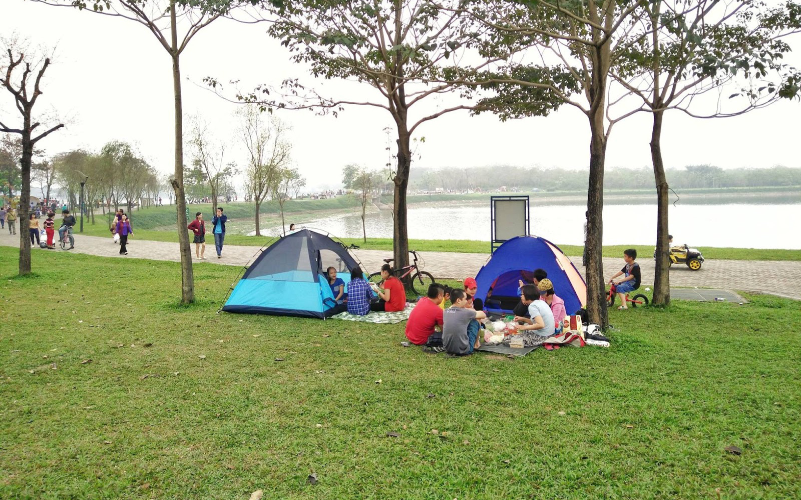 Nghỉ lễ 30/4: Gia đình 3 người đi camping trong ngày tại Hà Nội với tổng chi phí 1 triệu đồng