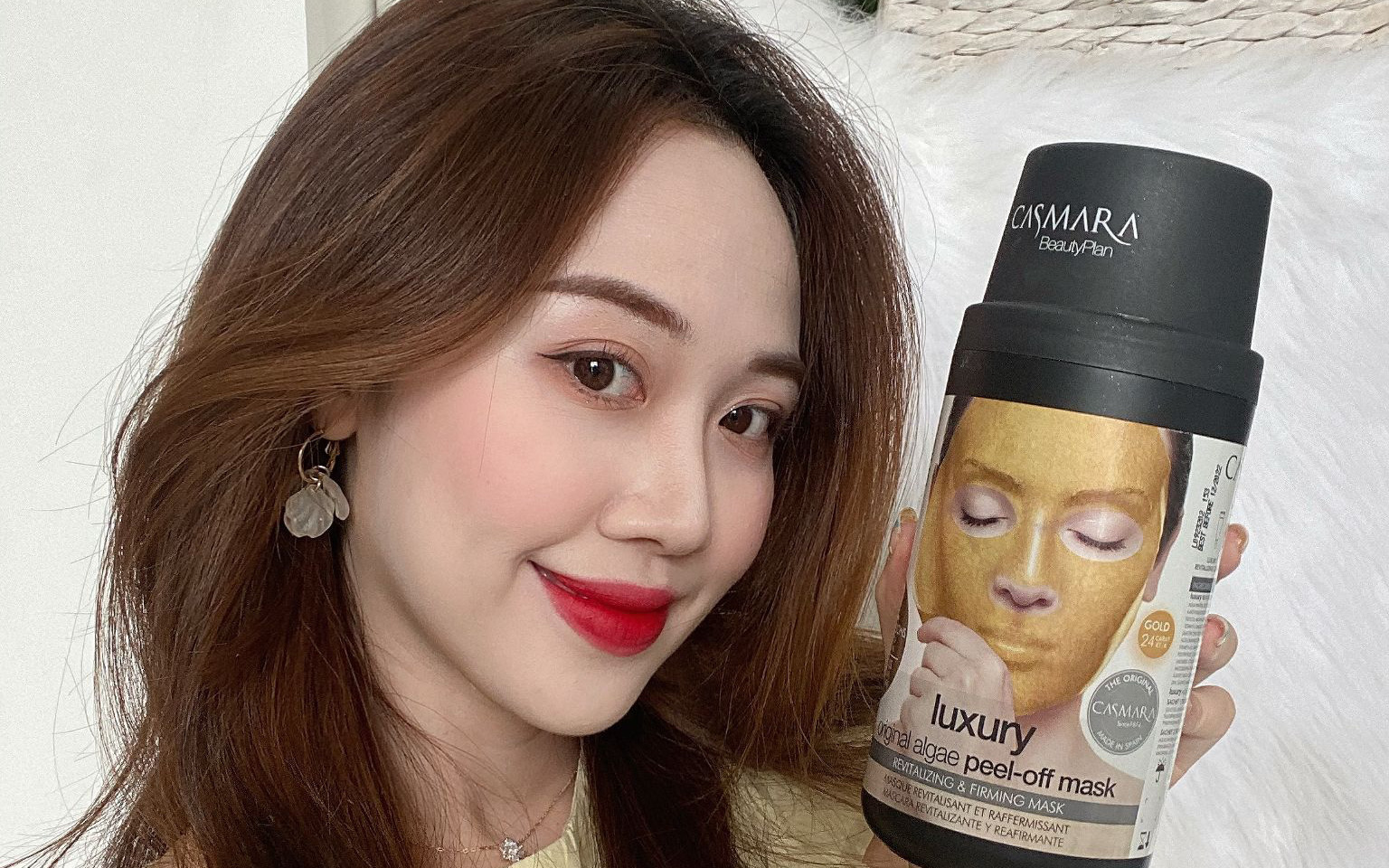 Trào lưu &quot;đắp vàng lên mặt&quot; và sự thật về mặt nạ Casmara 24K Gold Mask