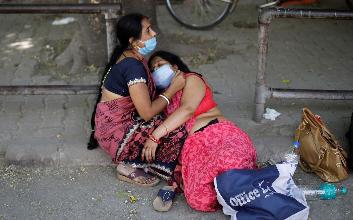 Lời kể ám ảnh của nhà báo Mỹ giữa 'địa ngục' Ấn Độ: &quot;Không khí lúc này như thể có độc, ai cũng sợ hít thở&quot;, thi thể chất chồng mỗi ngày