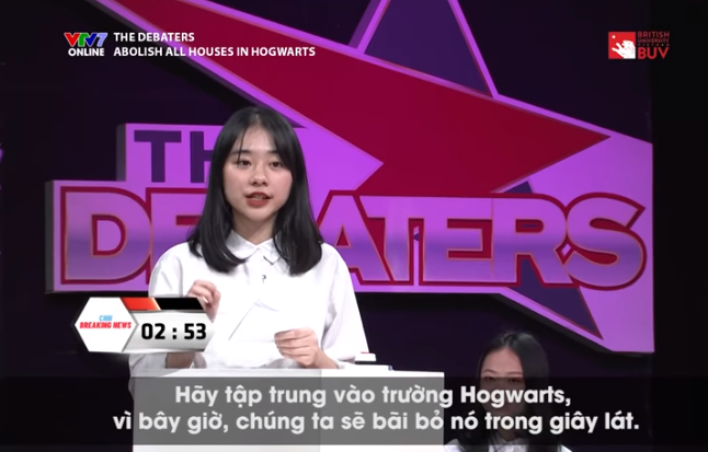 Xuất hiện trên sóng truyền hình VTV7, nữ sinh Hà Nội gây bão vì xinh ơi là xinh, ngó sang thành tích học tập lại càng bái phục! - Ảnh 2.