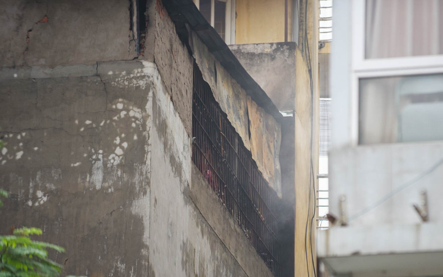 Từ vụ cháy nhà khiến 4 người trong gia đình tử vong ở Hà Nội: Lối thoát hiểm an toàn vẫn bị xem nhẹ, chạy lên tum giống như đi vào đường cùng