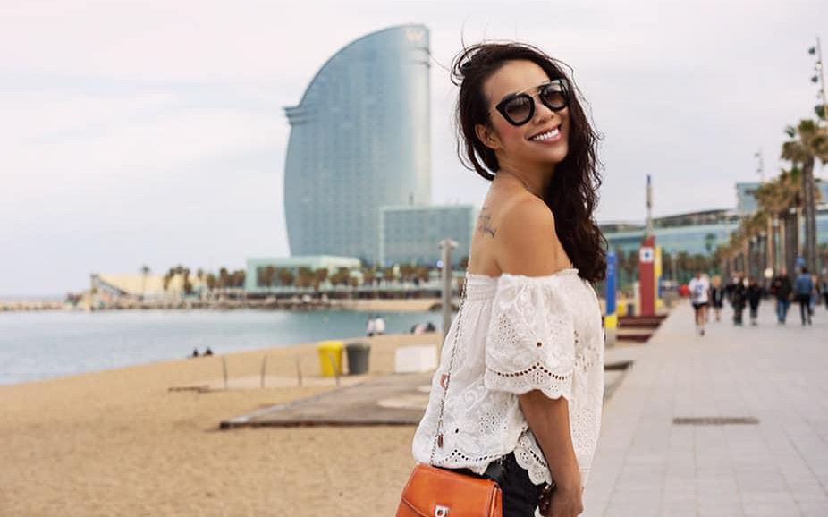 Lối sống tích cực của Việt Kiều Mỹ Vivian Phạm Ngọc Liên gây chú ý sau chương trình Vì bạn xứng đáng