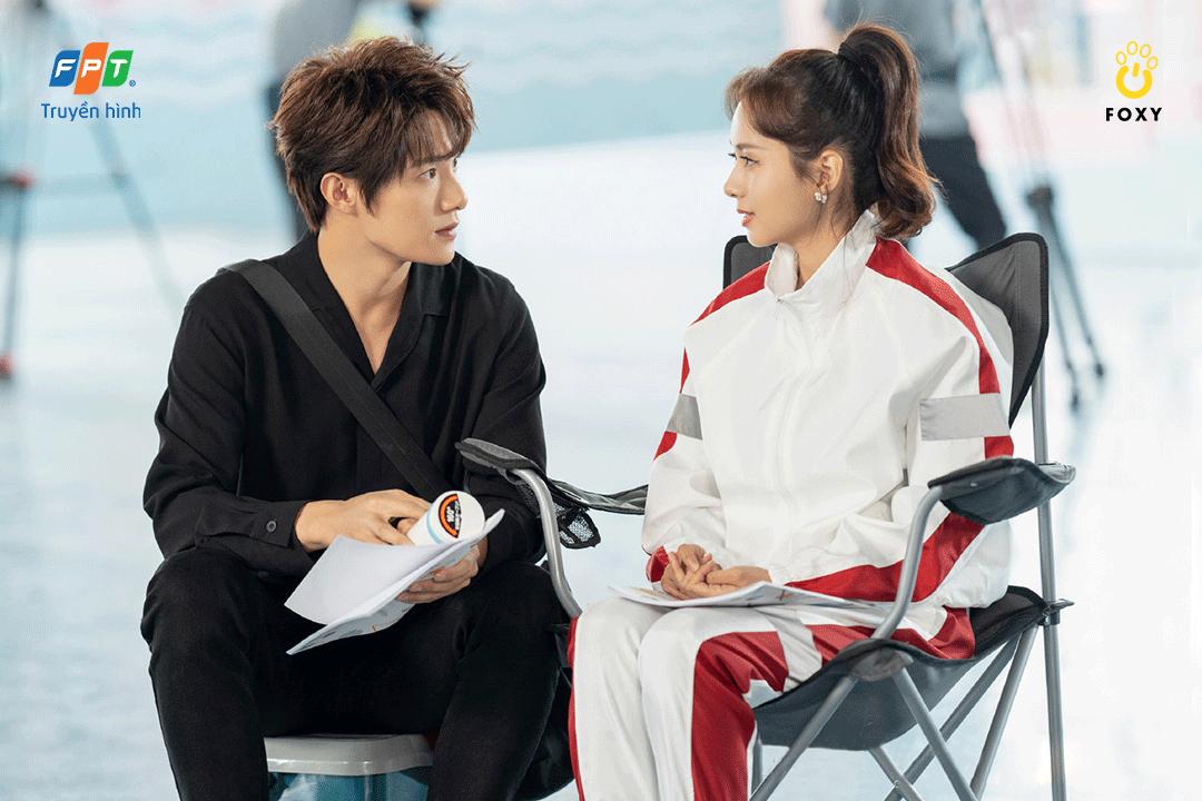 Khui chuyện showbiz đầy thị phi, series Dưới Lớp Vỏ Bọc gây chú ý - Ảnh 1.
