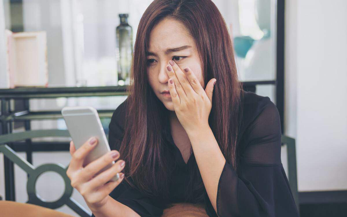 Yêu nhau say đắm 3 năm, lần đầu tiên vào nhà nghỉ bạn trai đã bỏ chạy