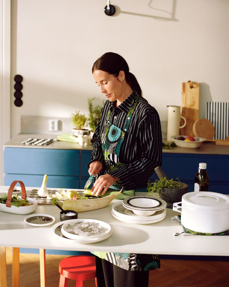 Marimekko, từ sắc màu bắc âu độc bản đến các thiết kế bay bổng, rộn ràng thanh âm hè về hợp tác cùng UNIQLO - Ảnh 2.