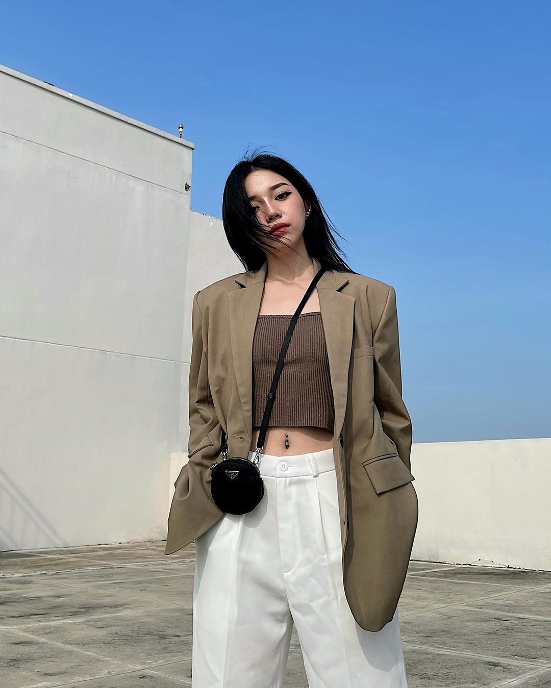 Chai "nước hoa nhà giàu" mà Linh Ngọc Đàm mê mẩn có gì hay ho mà chị em nào cũng nên sắm ngay - Ảnh 1.