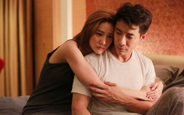 Lấy hết can đảm tôi mới dám tiết lộ chuyện mình che giấu suốt 1 năm qua, nghe xong bạn gái nghẹn ngào báo tin còn sốc hơn