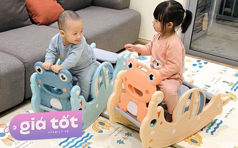 Hôm nay, hàng loạt đồ mẹ bé giảm giá khủng trên Shopee, từ tã giấy đến dụng cụ ăn dặm, đồ chơi, các mẹ săn nhanh kẻo tiếc hùi hụi