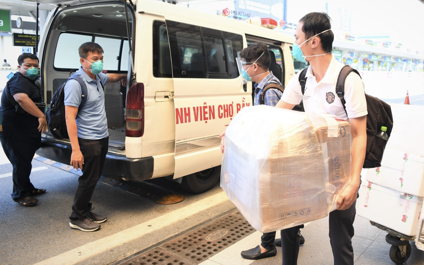 Đội phản ứng nhanh Bệnh viện Chợ Rẫy trở về từ tâm dịch Bắc Giang, tiếp tục chống COVID-19 tại TP.HCM