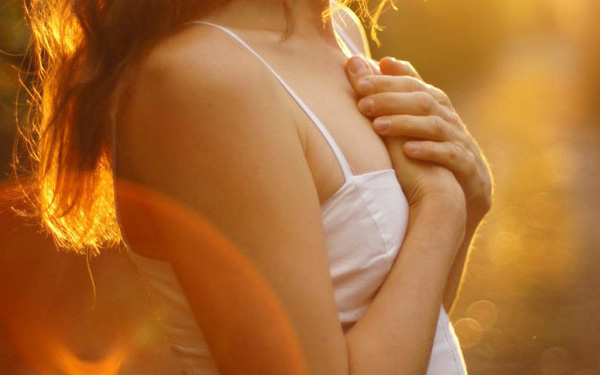 Bỗng dưng "đôi gò bồng đảo" đau nhói, phụ nữ phải cẩn thận với 3 vấn đề sức khỏe sau kẻo sinh bệnh, xuống sắc và mắc ung thư - Ảnh 3.