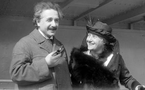 Người vợ thứ hai của thiên tài Albert Einstein: Cô em họ mang danh &quot;kẻ thứ 3&quot; khiến vợ cả đau khổ và cuộc sống buồn tủi ít ai thấu
