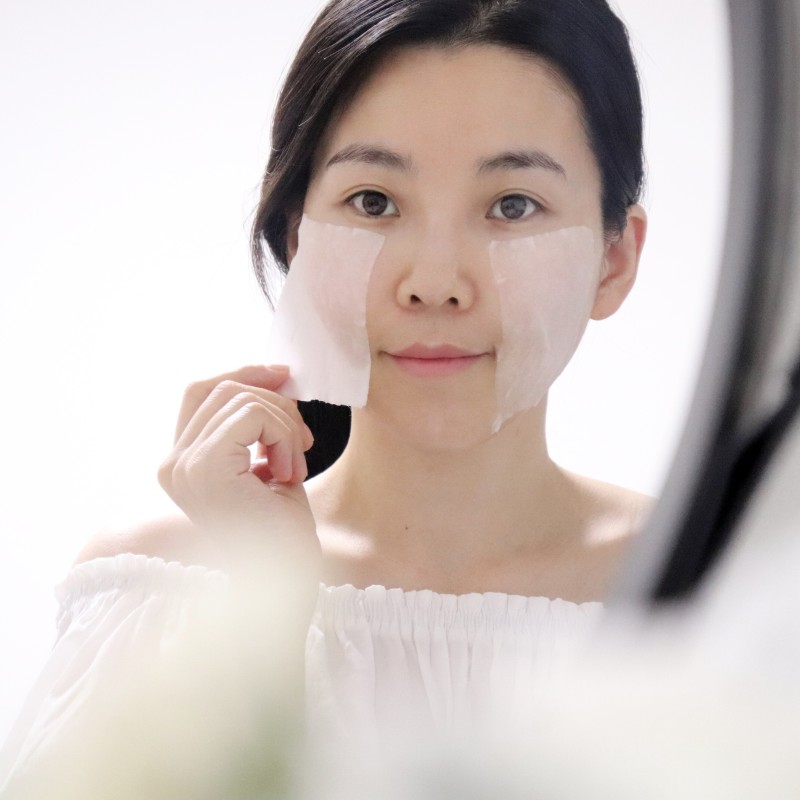 “Bông hồng lai” Somi dưỡng da căng mịn nhờ loại lotion giá rẻ bán đầy ở Việt Nam - Ảnh 8.