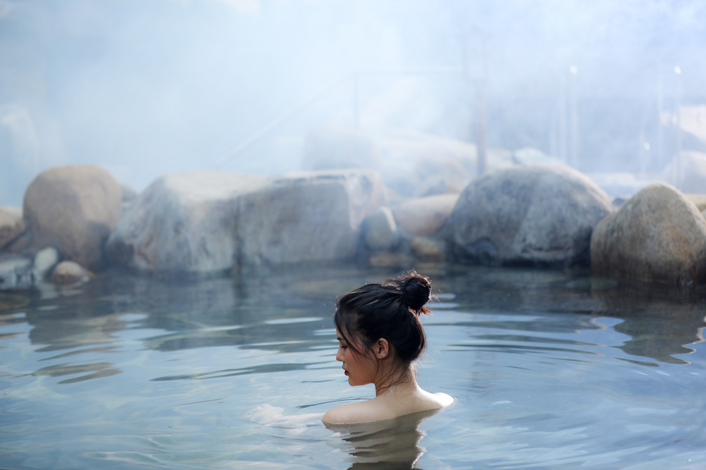 Onsen: Sở hữu báu vật cho sức khỏe và sắc đẹp từ dòng địa nhiệt ngàn năm - Ảnh 1.