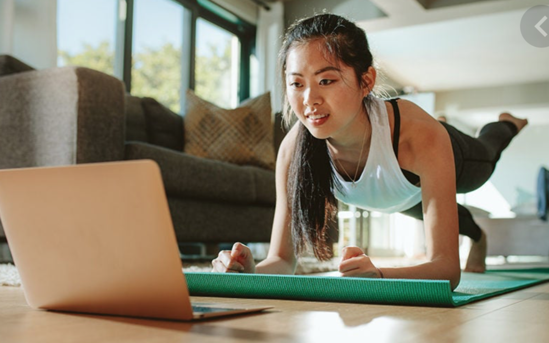Tập thể dục an toàn mùa dịch: Gợi ý cho bạn 3 khóa học yoga online hiệu quả tại nhà với chi phí rẻ dưới 700k
