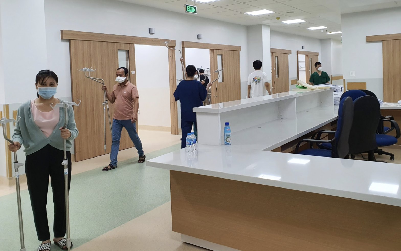 Bên trong Bệnh viện Hồi sức COVID-19 quy mô 1.000 giường tại TP.HCM đang khẩn trương chuẩn bị đón bệnh nhân nặng