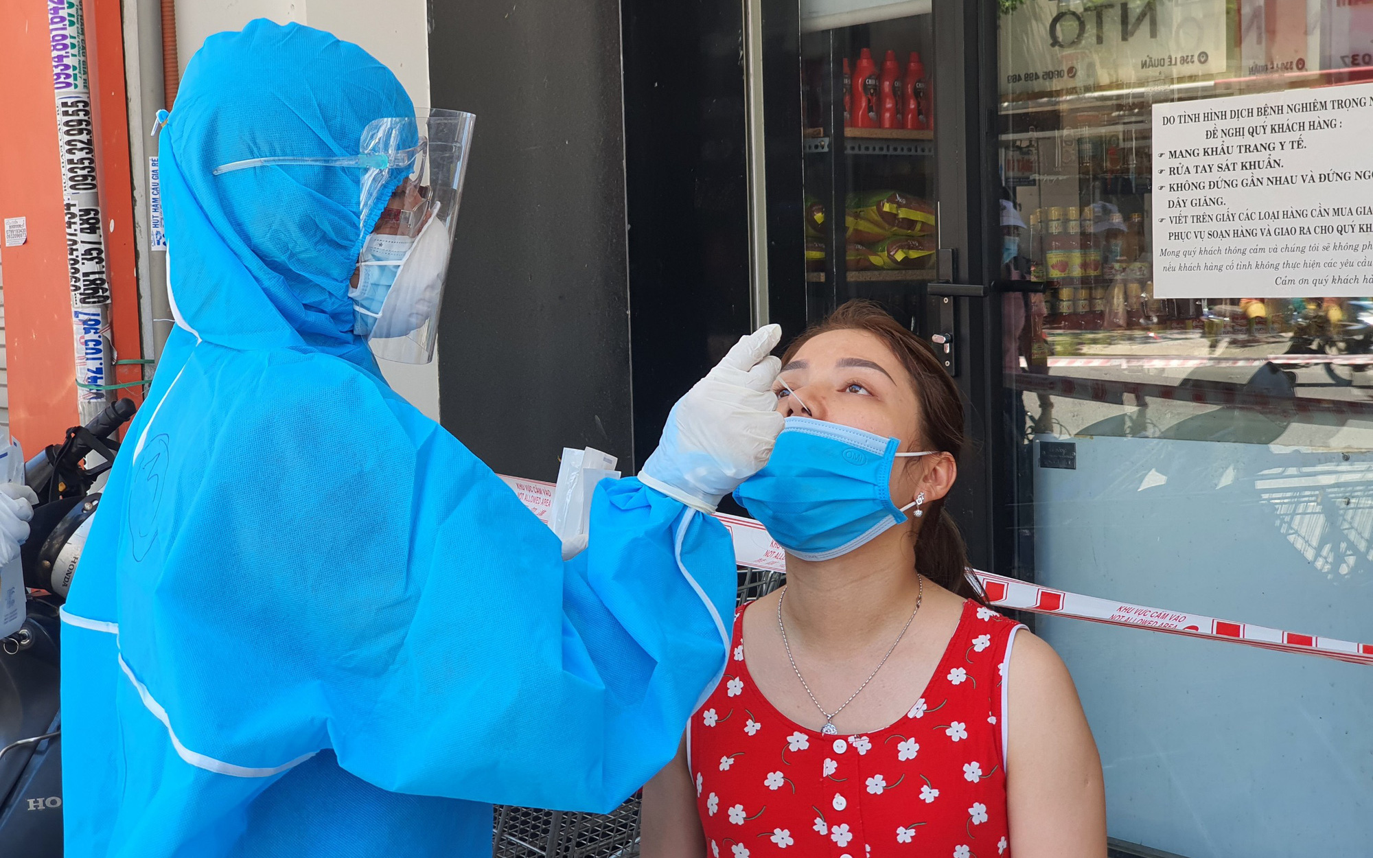 Sở Y tế Đà Nẵng thông báo những địa điểm có yếu tố dịch tễ, liên quan đến 3 mẹ con phòng khám nha khoa dương tính với SARS-CoV-2