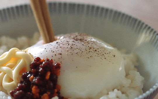 Trứng Onsen là món gì mà khiến Tóc Tiên phải thử làm bằng được: Ăn rồi mới biết ngon xuất sắc 
