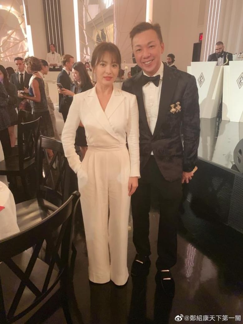 Hiếm lắm mới thấy Song Hye Kyo diện suit mà không bị "gồng", cố quá nhưng không quá cố nữa rồi - Ảnh 6.