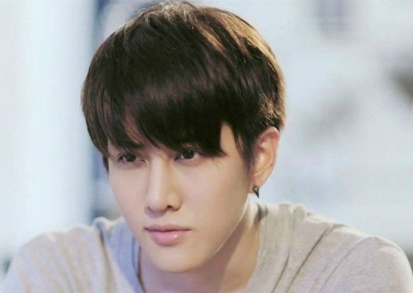Đi công tác cùng sếp nữ, tôi cứng rắn từ chối lời mời ỡm ờ lúc nửa đêm, mấy hôm sau về nhà "ngã ngửa" nghe vợ thông báo  - Ảnh 1.
