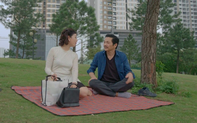Mặt nạ hạnh phúc: Cặp đôi Trang - Huấn (NSƯT Chiều Xuân - NSND Trung Anh) chính thức vỡ lở chuyện ngoại tình