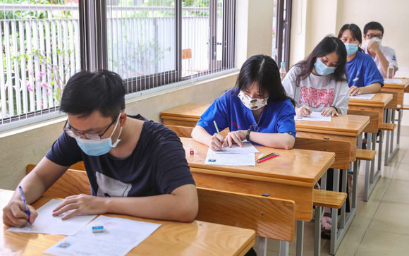 Điểm chuẩn xét tuyển đại học 2021: 41 trường công bố DANH SÁCH TRÚNG TUYỂN