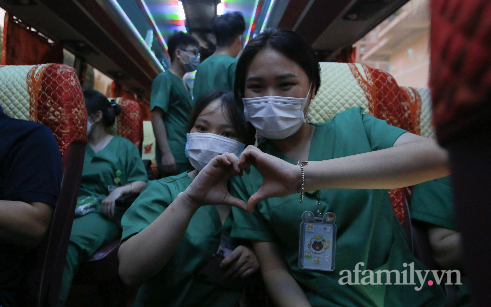 250 giảng viên, sinh viên trường Cao đẳng Y tế Bạch Mai tiếp tục lên đường chi viện cho TP. HCM