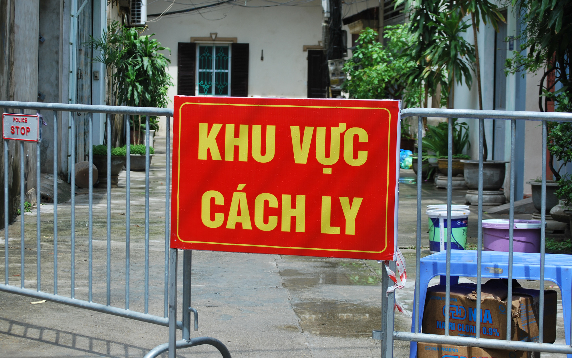 Hà Nội: Cách ly một con ngõ trong khu tập thể ở Ngũ Hiệp, Thanh Trì sau khi liên tiếp nghi nhận ca mắc mới